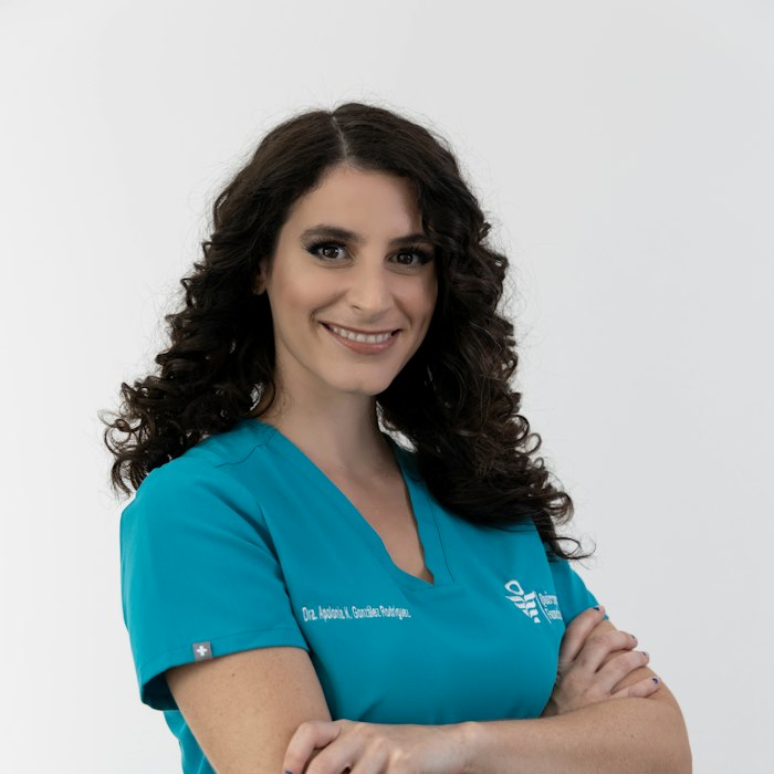 Dra. Laura Medina (retrato provisional)